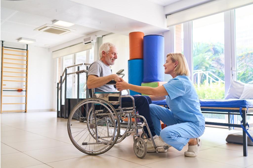 Physiotherapy for the care and elderly